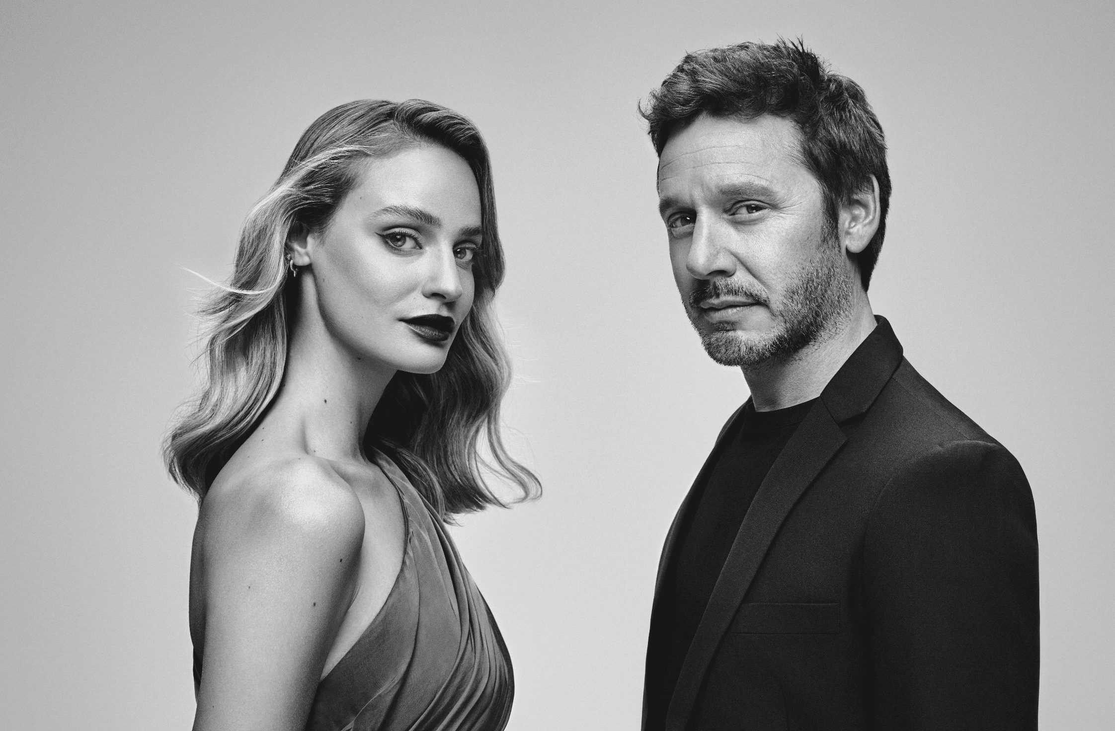 SHE IS HE IS — comercial dirigido por Nain Maslun